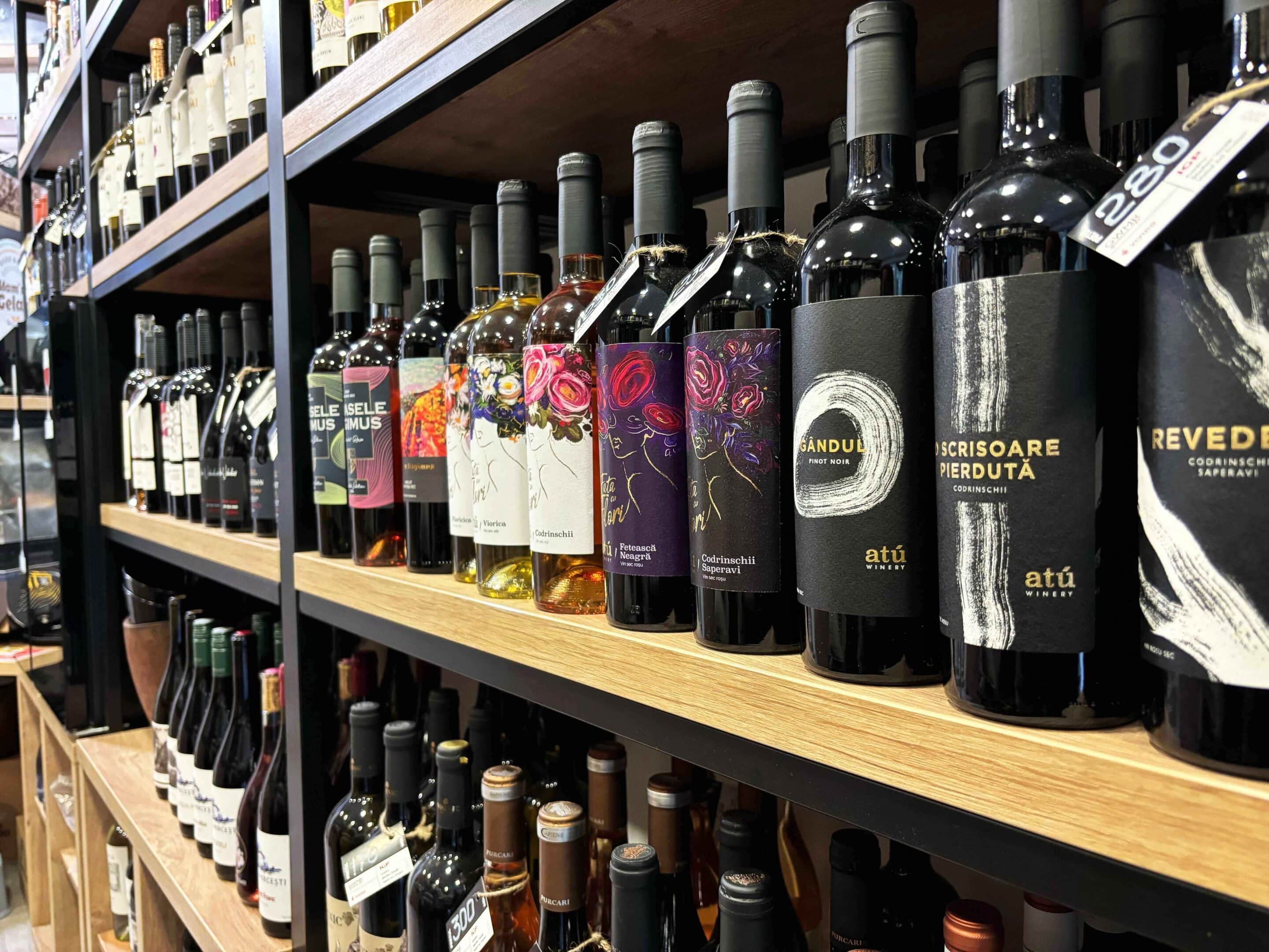 Logo of Graze Craze with the text "Charcuterie Boards & Boxes" at the bottom.